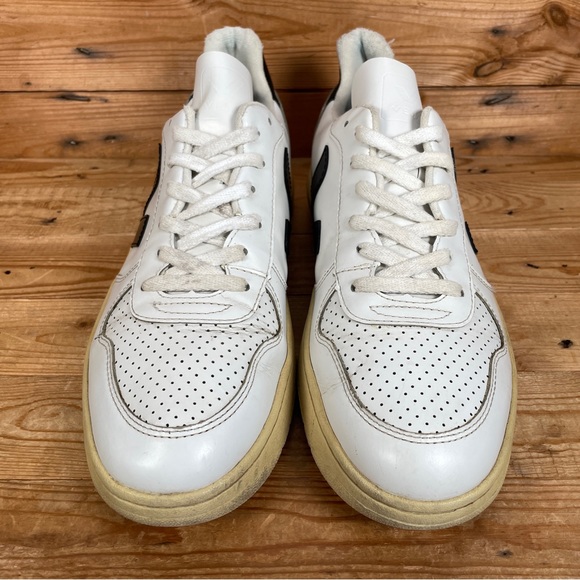 VEJA V 10 Trainers Size UK 9 Mens White Black Leather Lace Up Casual Low Shoes - Picture 7 of 13